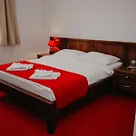 モーテル Bijela