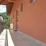 Bijela *